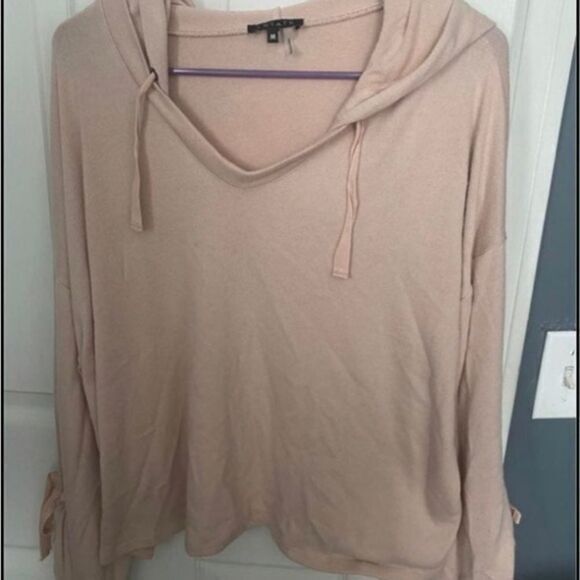 Woman’s light pink casual‎ top size medium - Picture 1 of 5